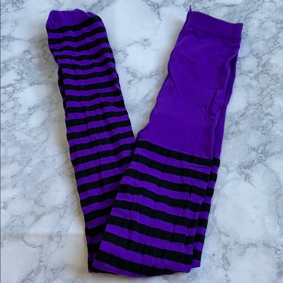 Purple stripe witch Halloween costume - Picture 3 of 5